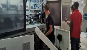 Fadhbanna coitianta de mheaisíní múnlaithe buille ardluais